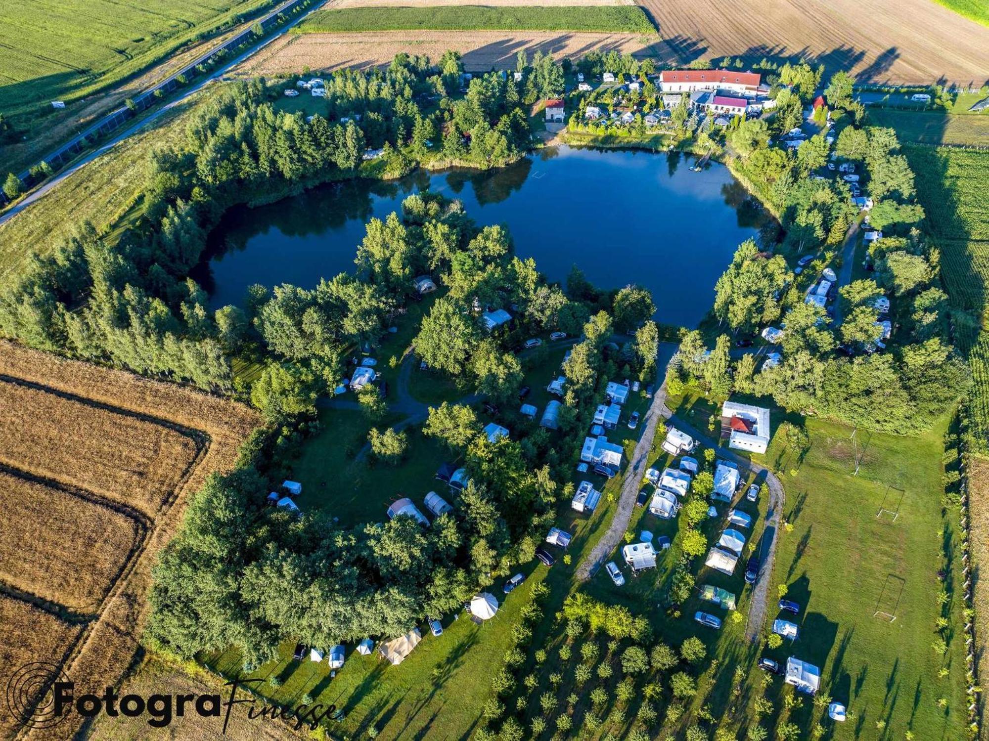 Forteca, Pokoje Goscinne Nad Stawem Dzierżoniów Exterior foto